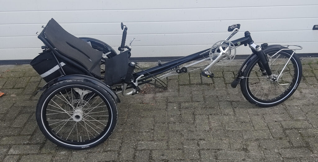 Hase Kettwiesel van de rechterzijde